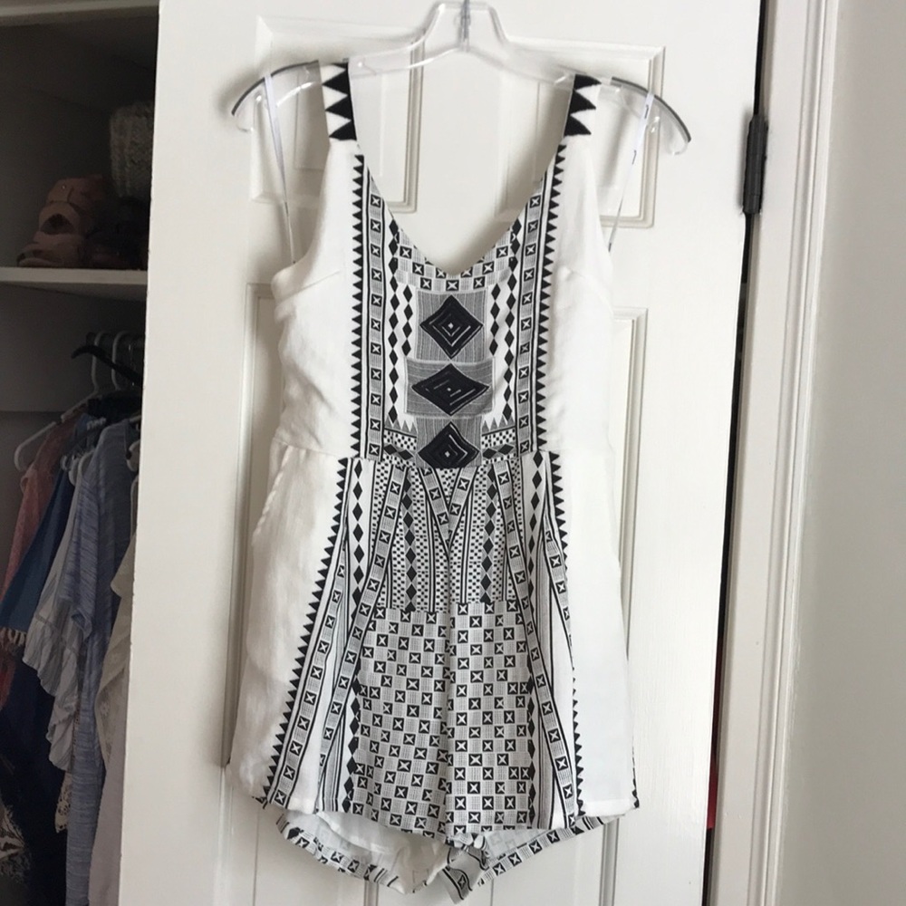 Mink pink graphic print romper